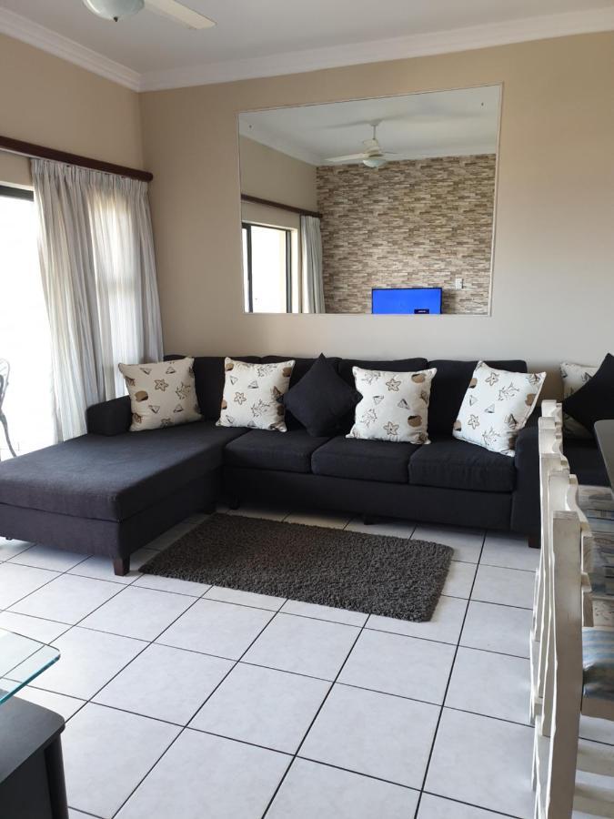 Topanga Holiday Home Uvongo Beach Extérieur photo